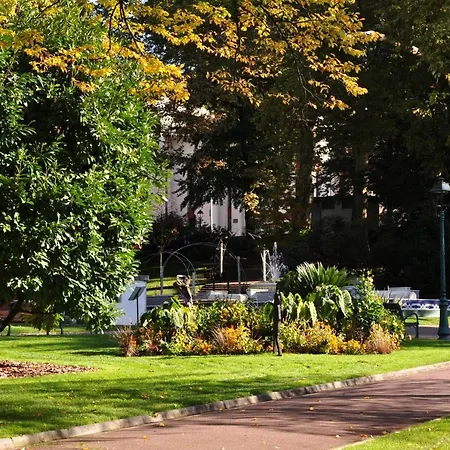 Meublé L'orée Du Parc Apartamento Aix-les-Bains