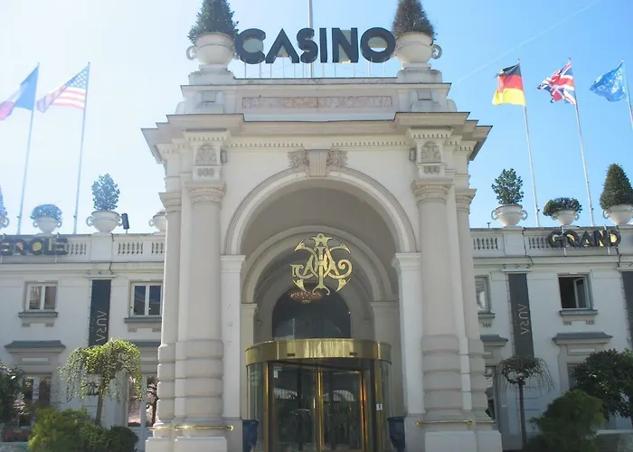 公寓 Meuble L'oree Du Parc 艾克斯莱班